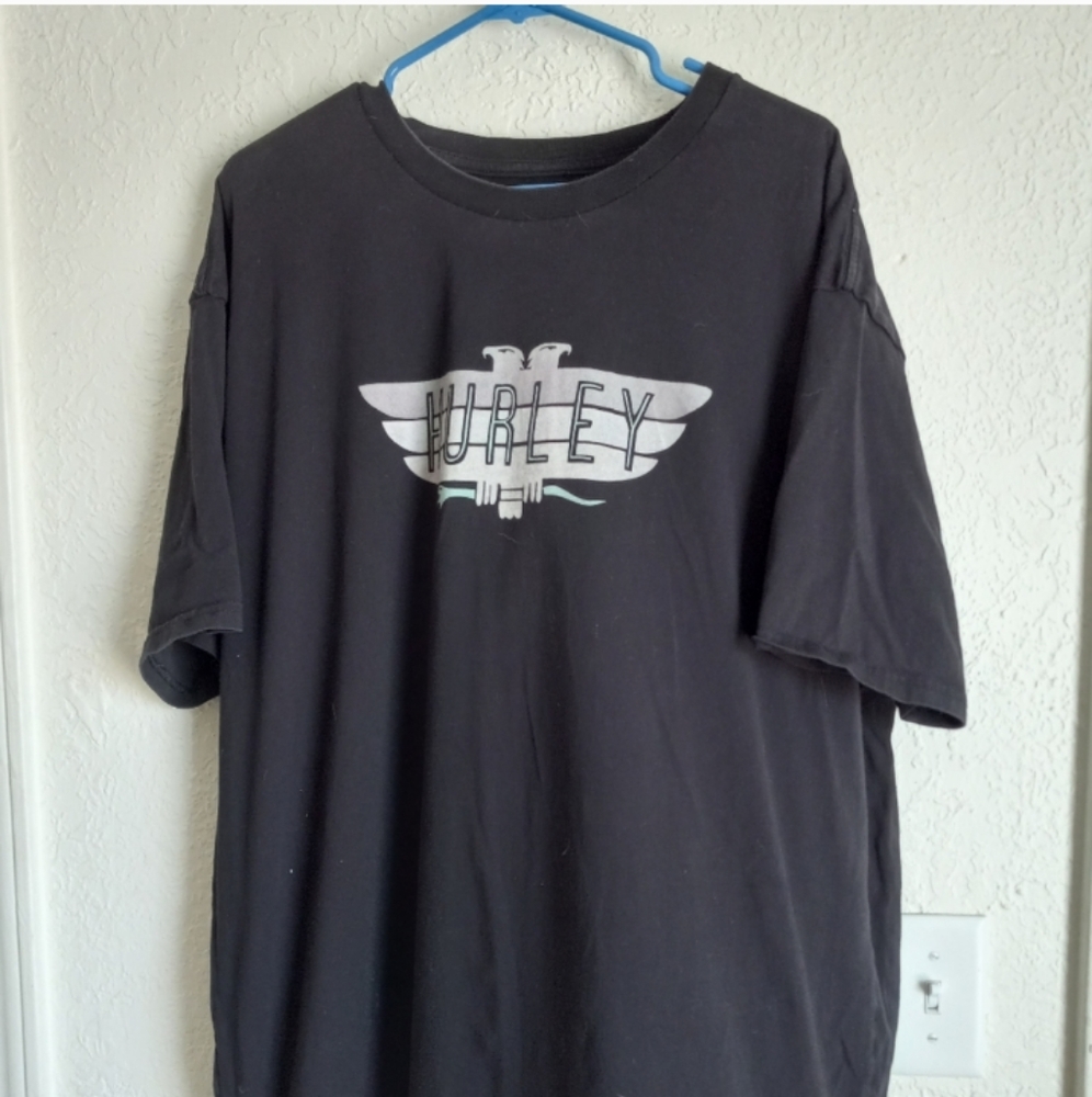 🐮 🐄 Hurley Short Sleeve T-Shirt - Picture 2 of 5